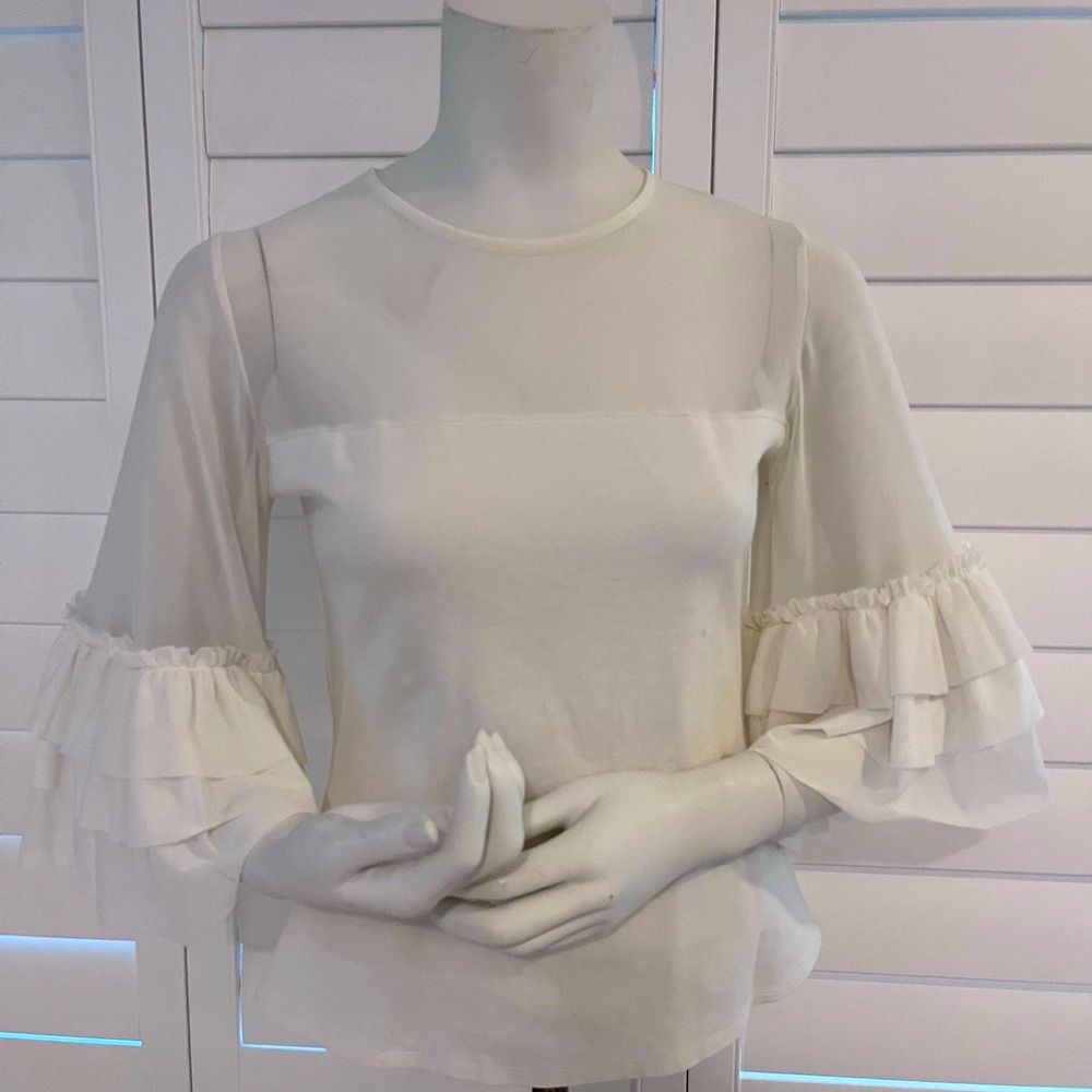 Long Bell sleeve with multi material detail top SZ S